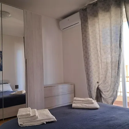 Casa Anna Fronte Mare Апартаменты Вентимилья